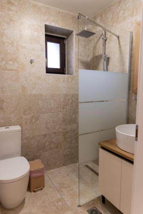 Lithic Suites Καλαμπάκα Εξωτερικό φωτογραφία
